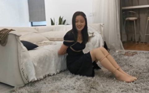 奥特曼也很酷紧缚新作之新美子童童~~！在线看！