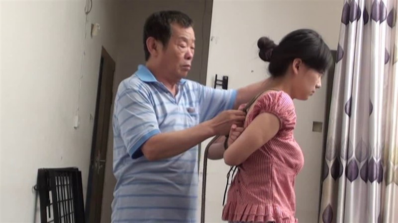 典雅倩影 月华的梱梆游戏
