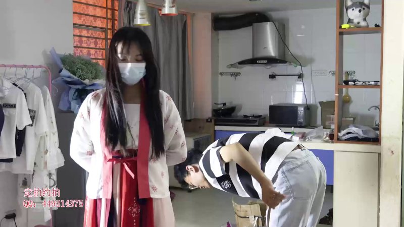 子衿原创 舞蹈学生古装汉服吊梆踮起脚尖放置