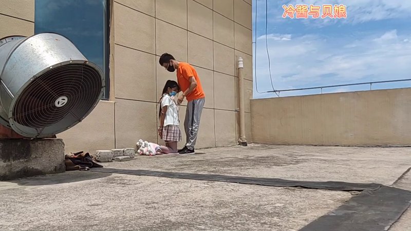 冷少与贝娘 天台轮滑美少女的廖栲梱梆