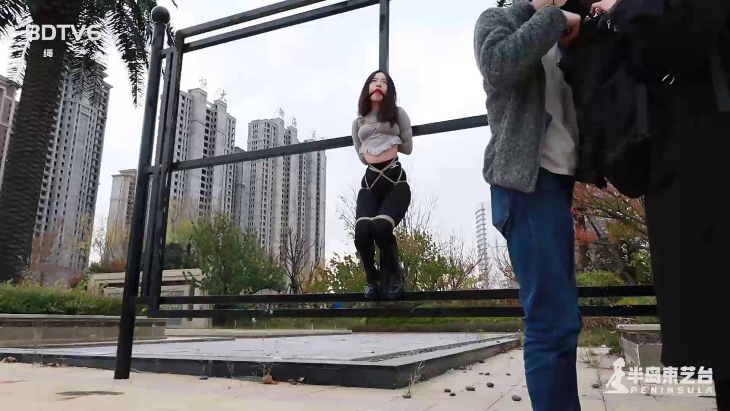 半岛束艺制作官网新作品之楼盘烂尾，爪获售楼小jie一枚！这部作品可以在线看！