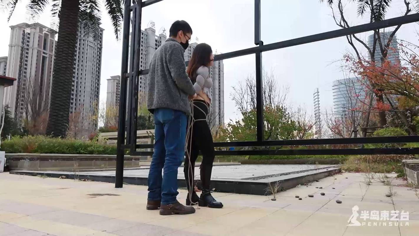半岛束艺制作官网新作品之楼盘烂尾，爪获售楼小jie一枚！这部作品可以在线看！