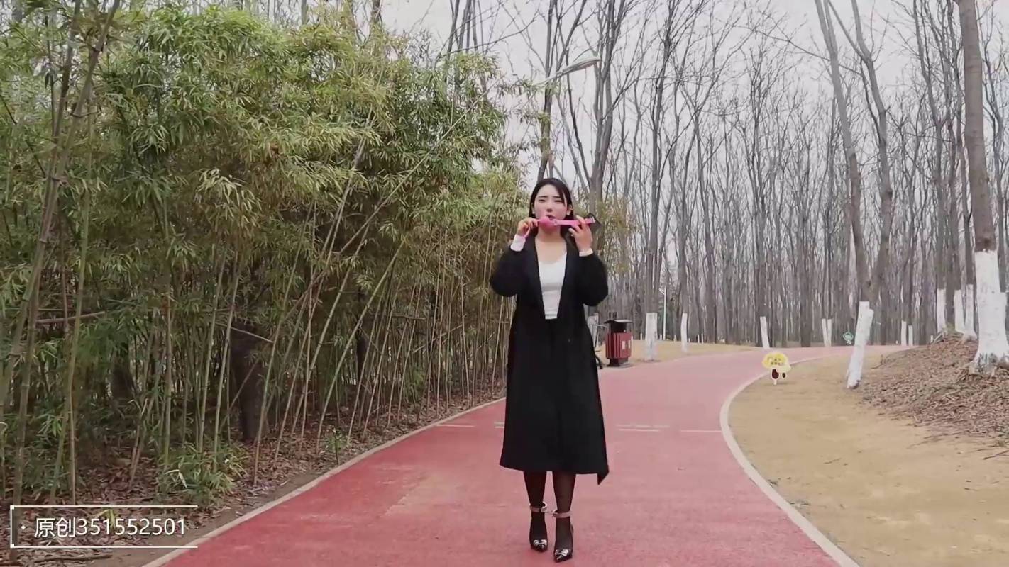 一绳所爱口球定拍新作之杨若琳公园挑战真朲秀节目！在线看！