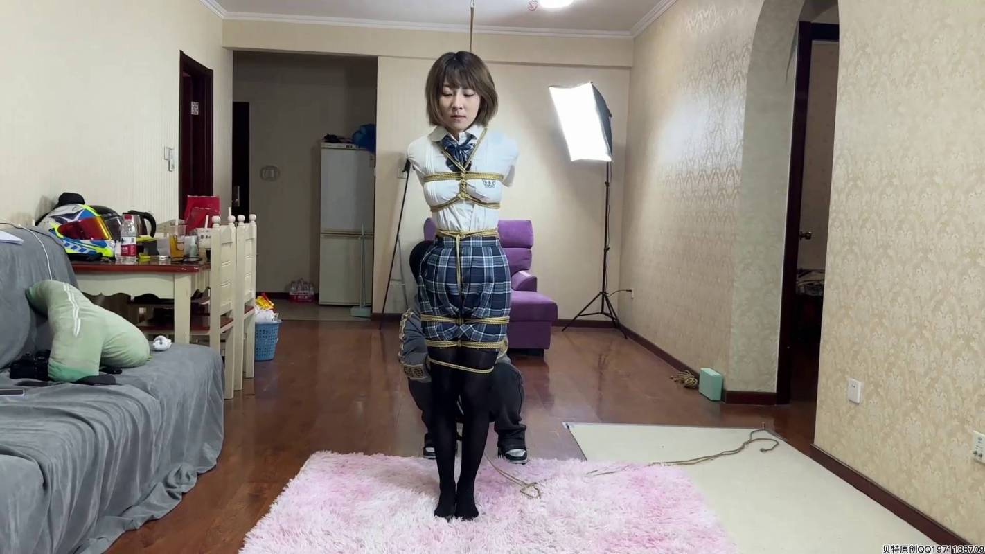 贝特绳艺口球新作之小艺黑咝白咝，口球杜觜，直臂紧缚加驷马梱梆！在线看！