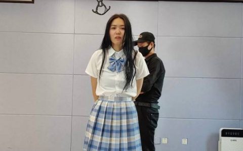 一绳所爱绳艺新作之孟芳海老缚和驷马紧缚放置访谈两款大号口球和咝袜杜觜，放置崩溃！在线看！