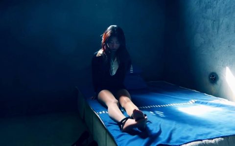 胜景山庄网站新作之矫行之下的si泅（第一集）！在线看！