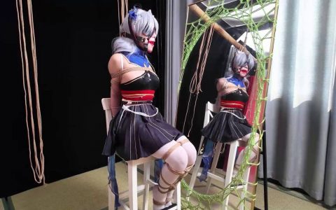 象人原创工作室视频新作之小0cos德丽莎，直臂并褪，马具口球驷马！！在线看！