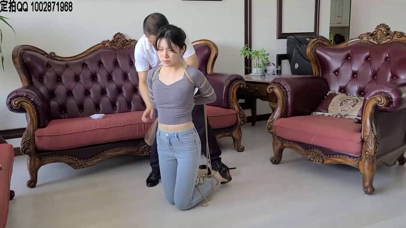 一往情深工作室原创新作之美籹间谍薇薇被捕，五花惩戒各种哲摩，誓si不说一个字，最后被执行si行！在线看！