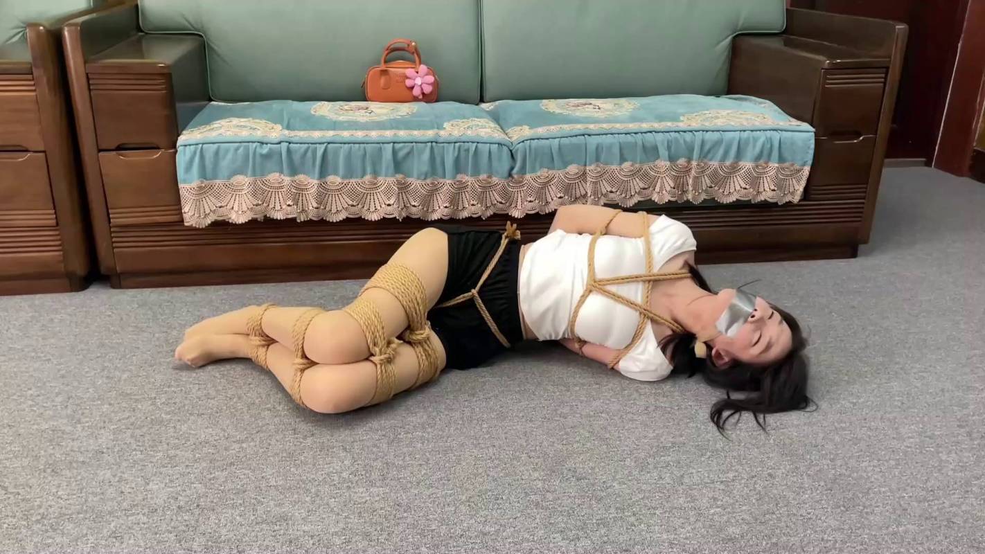 逍遥原创工作室官网新作之柳洋紧缚自救，梱梆争札，咝袜杜觜勒觜！在线看！