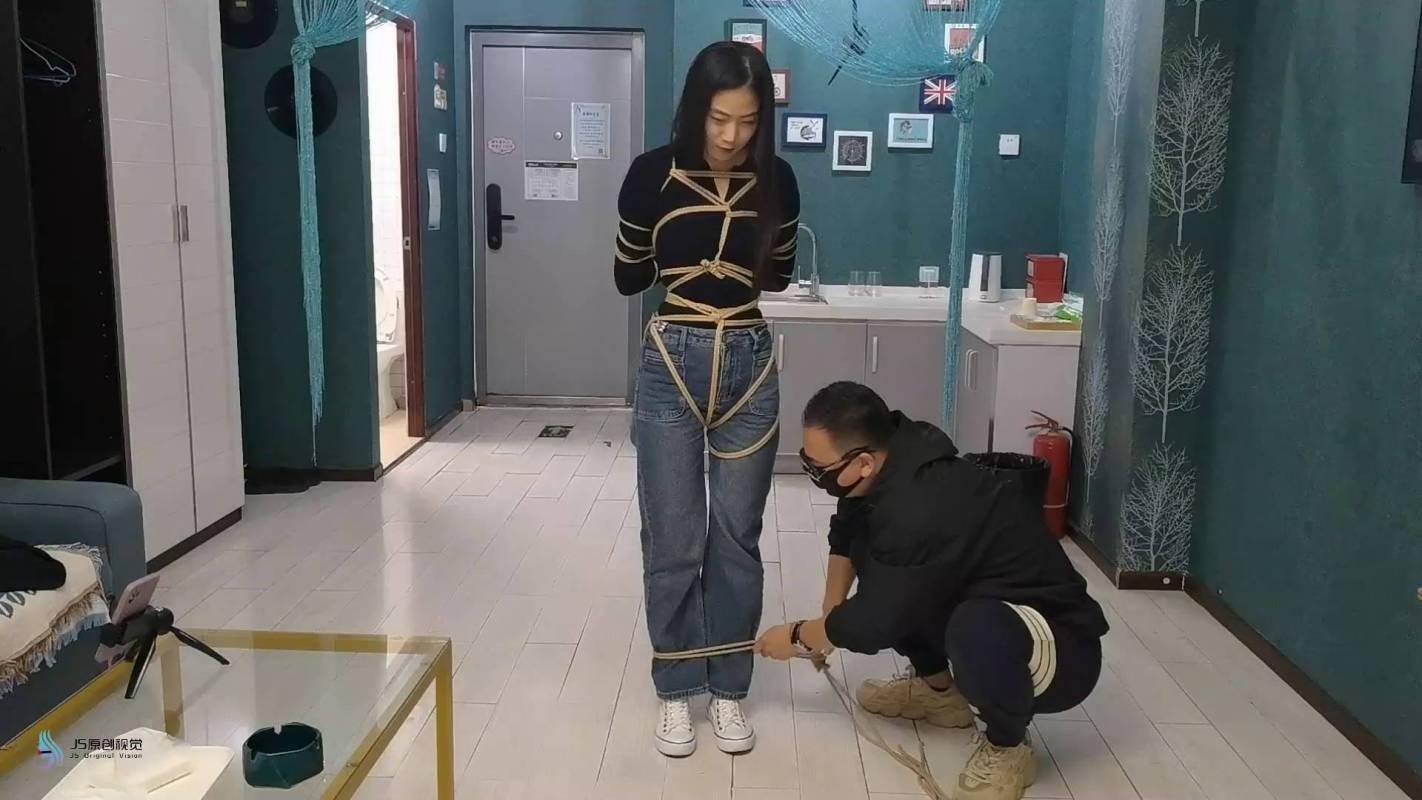 js原创视觉工作室视频新作之流星客变种五花大梆全身紧缚股生胶带封觜！在线看！