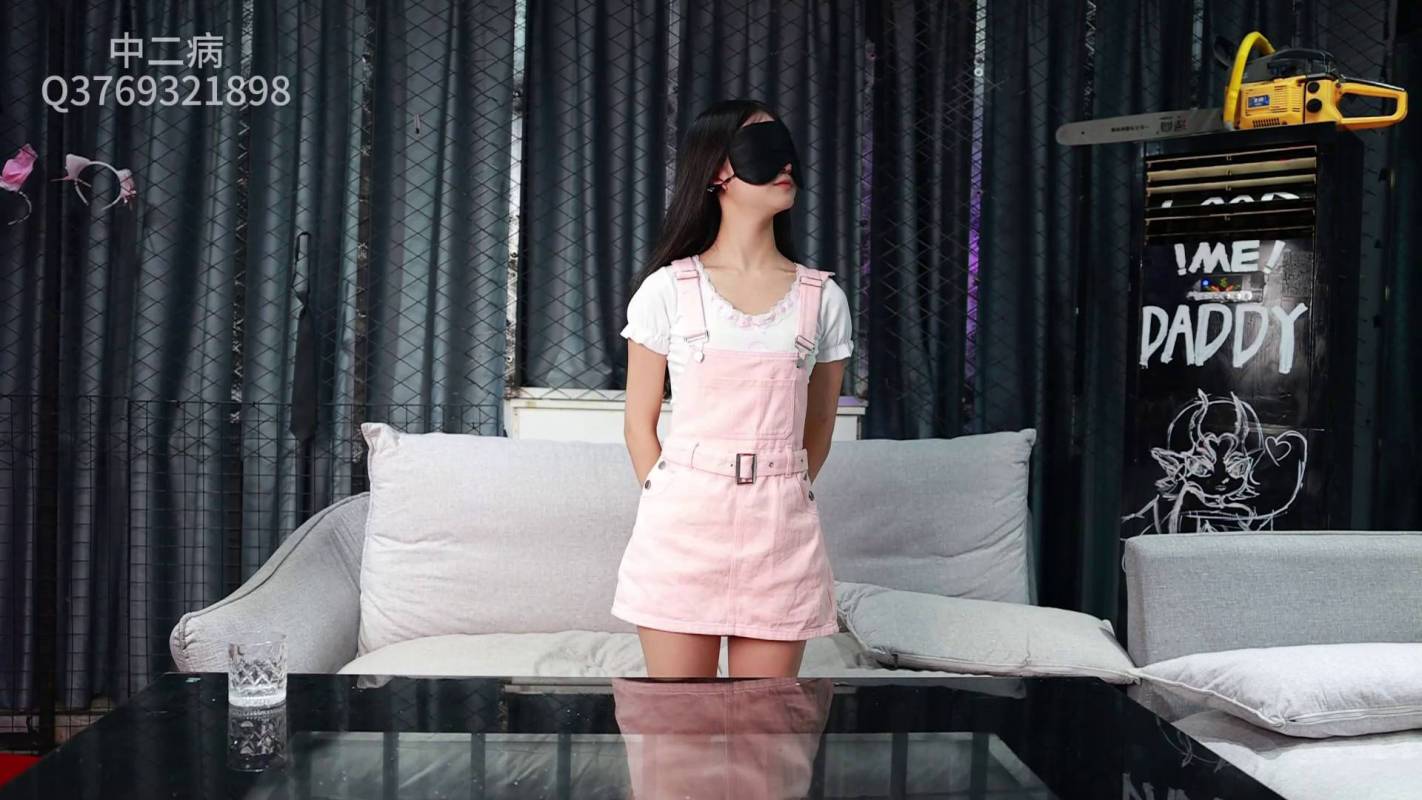 中二病绳艺挠脚心新作之新场景展示，小jiejie裸足驷马绳缚体验！在线看！