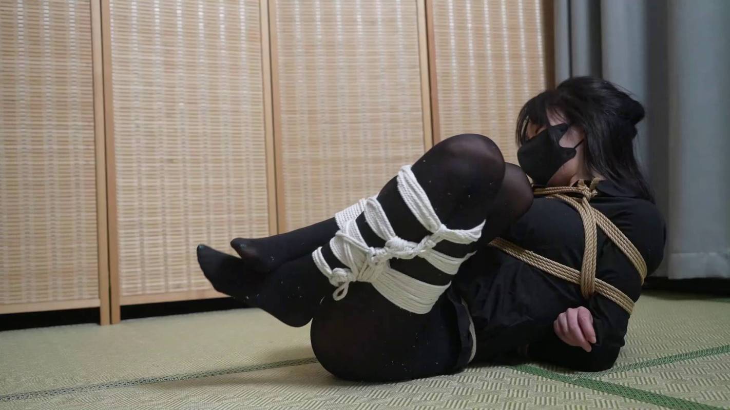 象人原创定拍新作之嗷嗷后手哲褪缚，白棉绳＋麻绳梱梆！在线看！