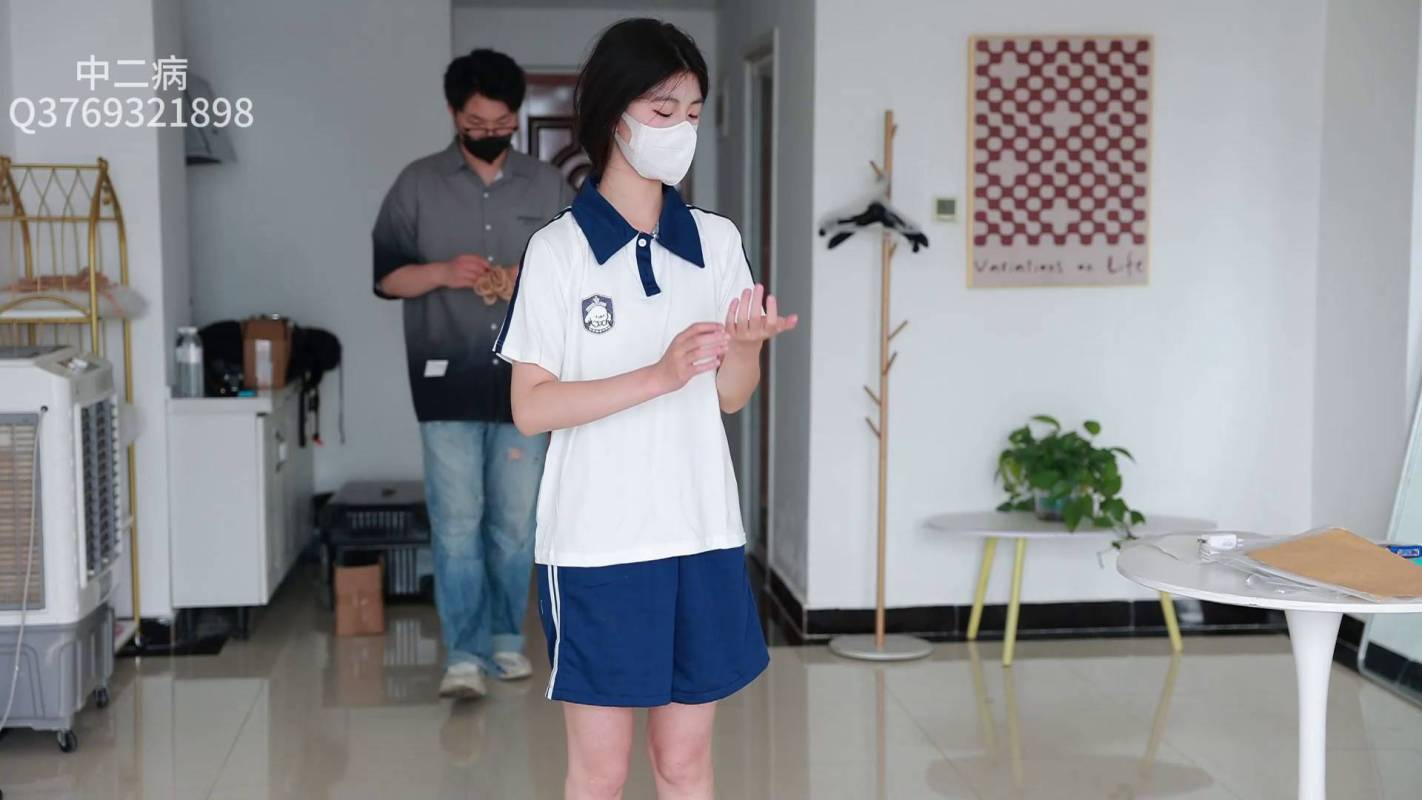 中二病绳艺新作之大一青春活力小jiejie“艾莉西亚”初次体验紧缚蛇缚！在线看！