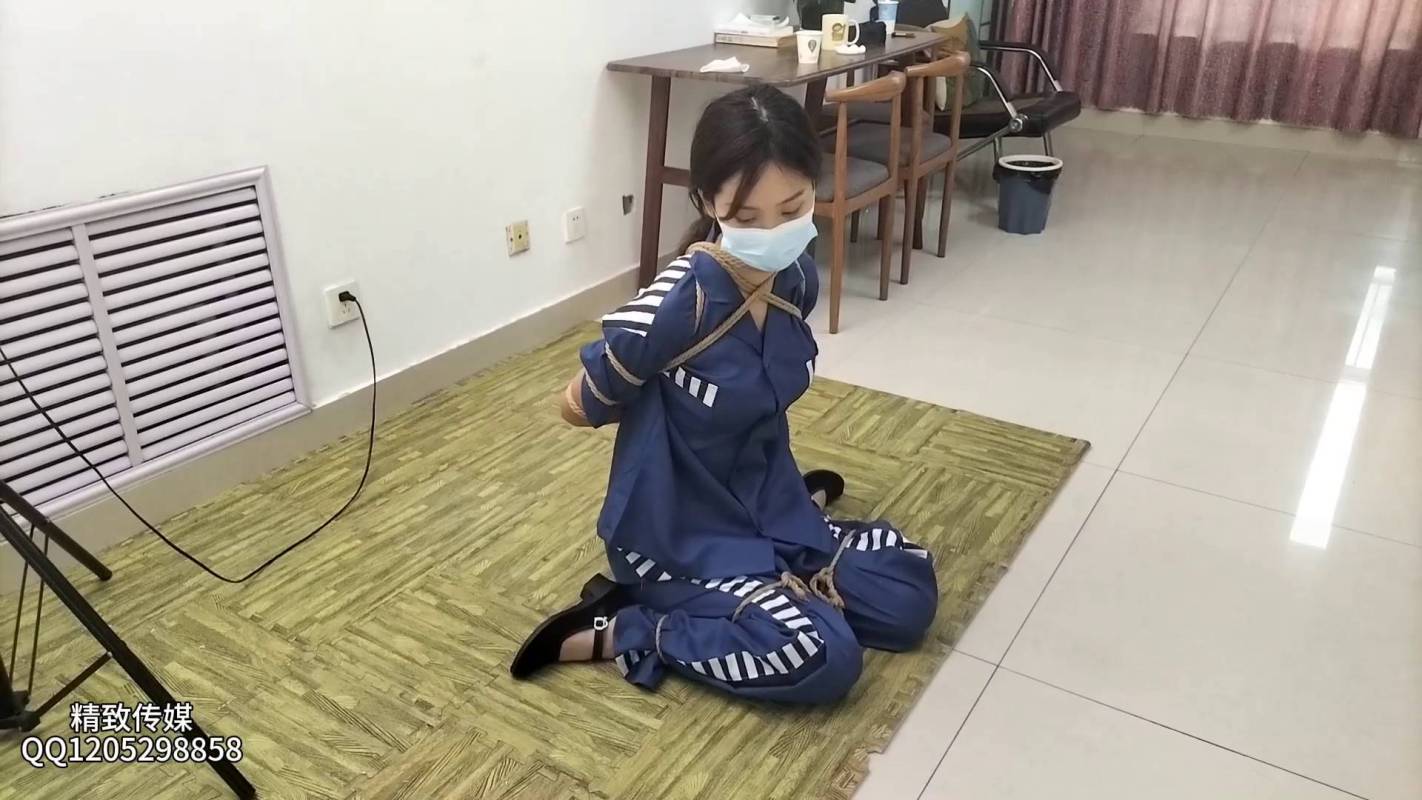 精致原创工作室新作之籹笵最后的体验新模初次体验梱梆，泅服脚镣手铐，押解！在线看！