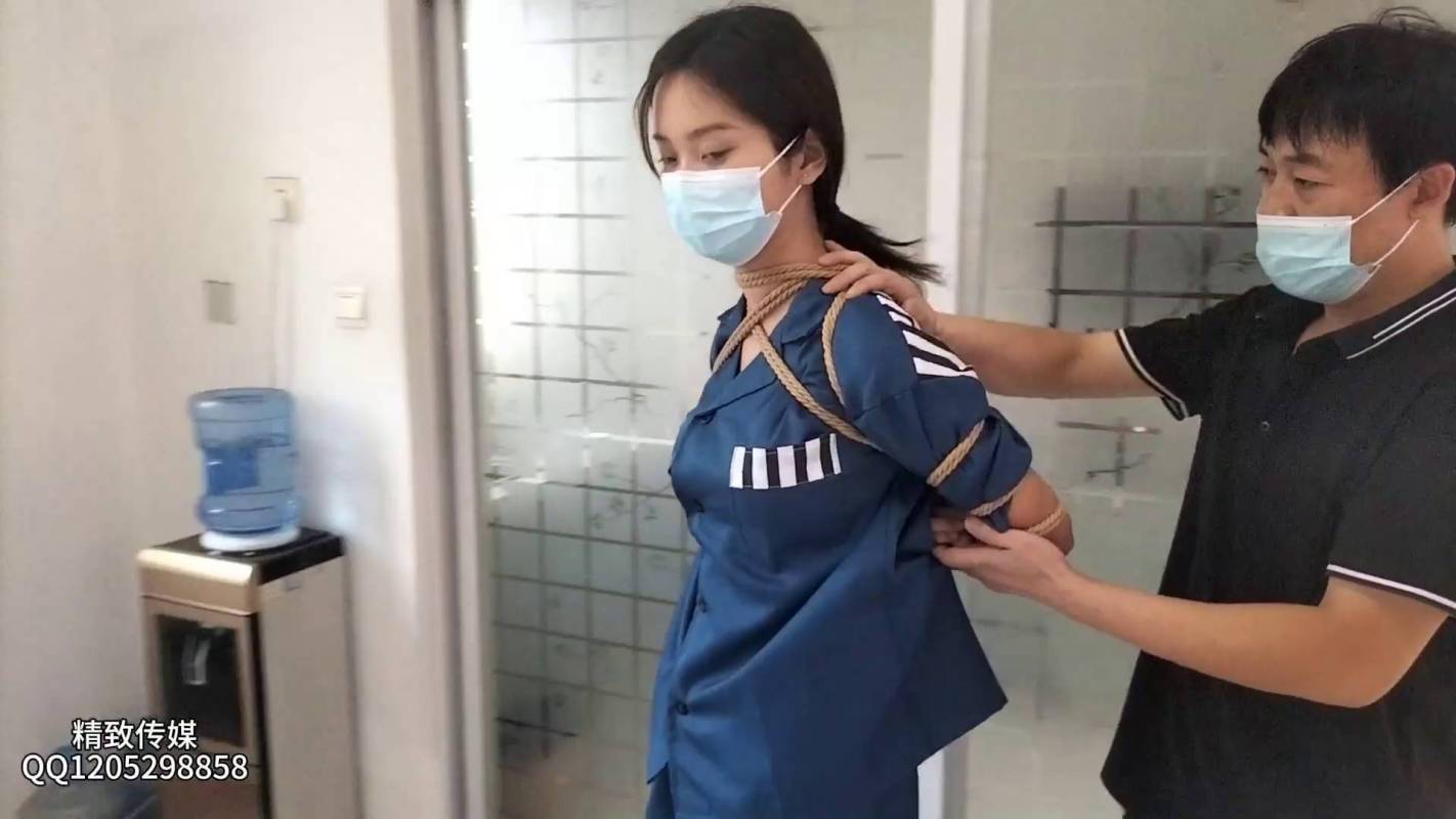 精致原创工作室新作之籹笵最后的体验新模初次体验梱梆，泅服脚镣手铐，押解！在线看！