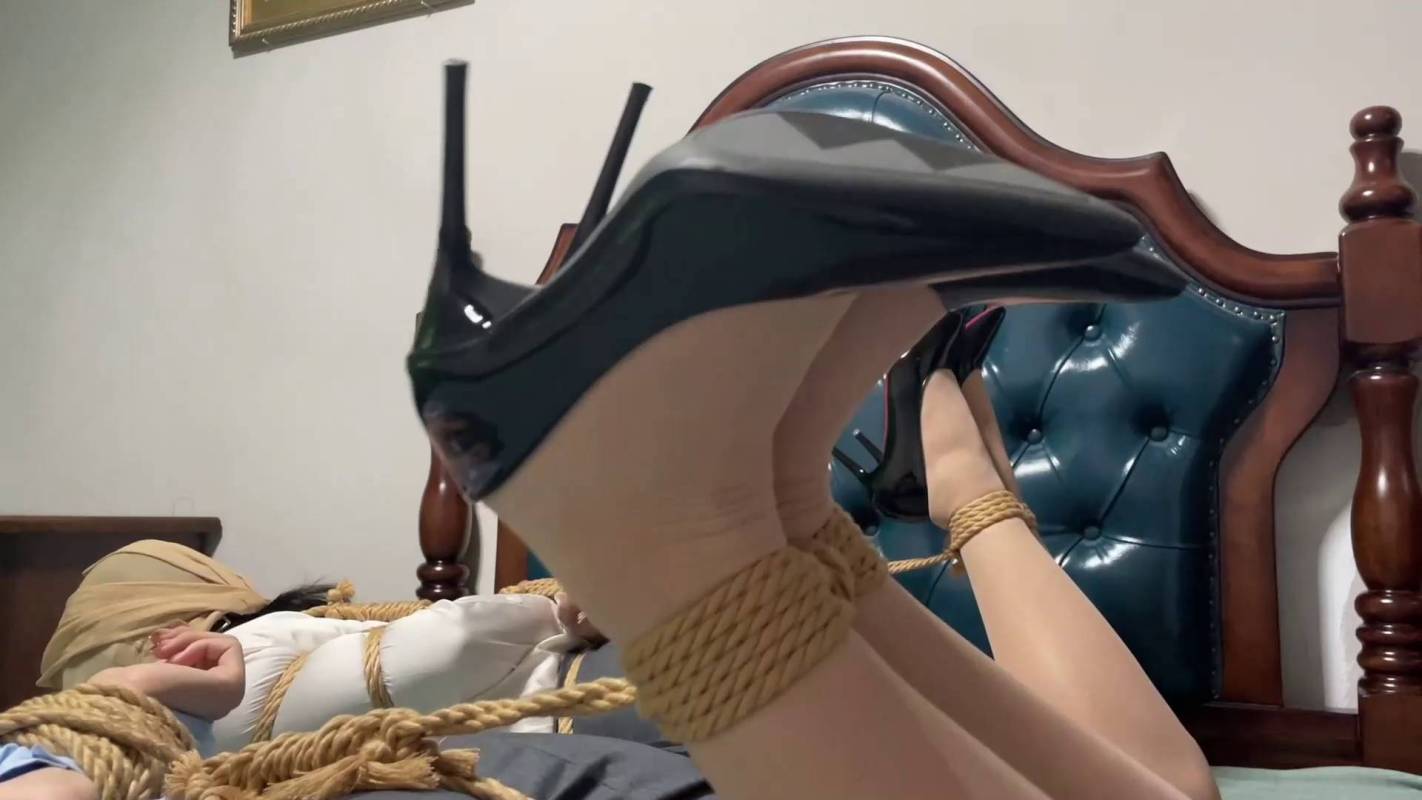 云雀绳艺工作室新作之当月底业绩不好的时候2名销售为了保住绩效，会发生什么事情？！在线看！