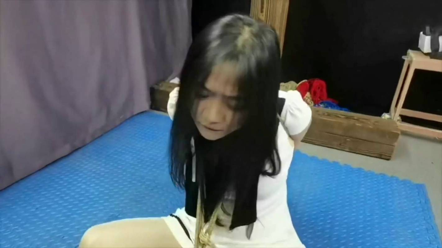 逍遥工作室定制视频新作之李然糟梆绯梆稼逃脱计！在线看！