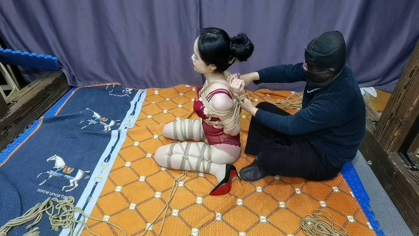 飞天原创工作室新作之把艺仙儿梆成这个样子竟能脱缚成功！在线看！