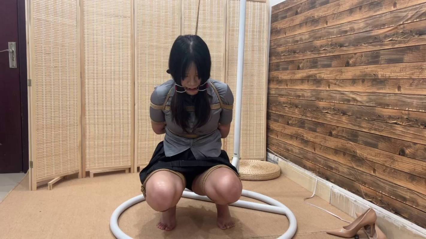 集梦原创绳艺新作之小苏处籹座定拍分褪柜姿踮脚口枷口球流超多口水！在线看！