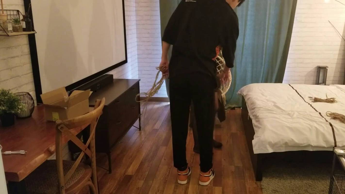 奥特曼也很酷原创kb新作之美籹葡萄的绸缎白手tao体验（上部）！在线看！