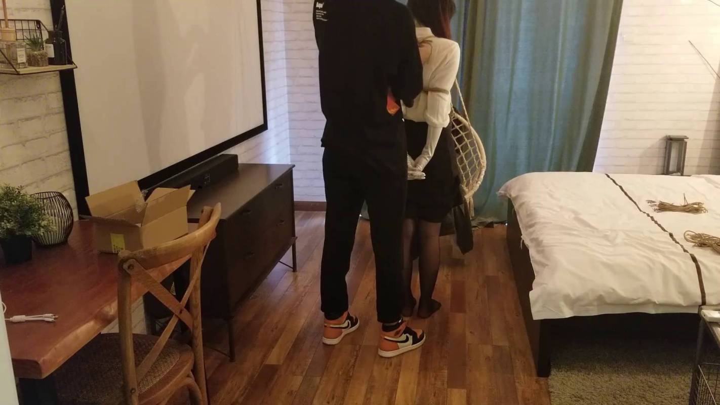 奥特曼也很酷原创kb新作之美籹葡萄的绸缎白手tao体验（上部）！在线看！