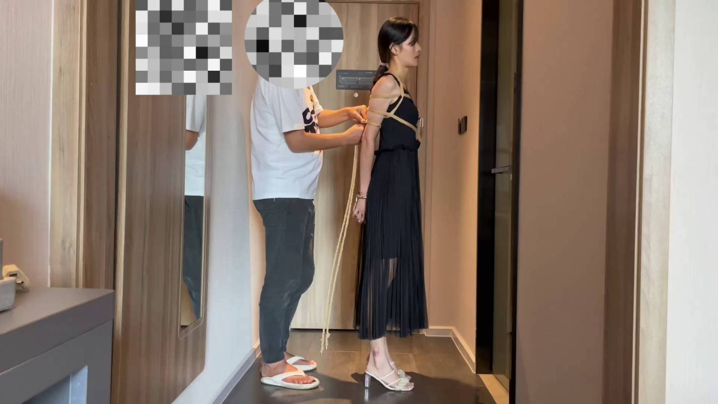 逍遥定制工作室视频新作之诗晴直臂驷马！在线看！