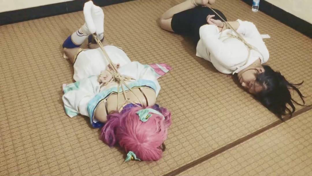 绳渊原创绳艺新作之扑克真心话大冒险驷马挑战Cos阿狸！在线看！