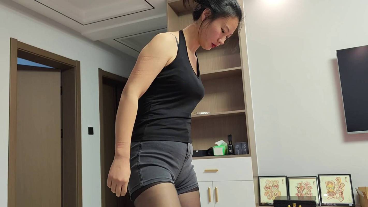 李大侠绳艺定制新作之绳模刘娜的故事之三短库黑咝！在线看！