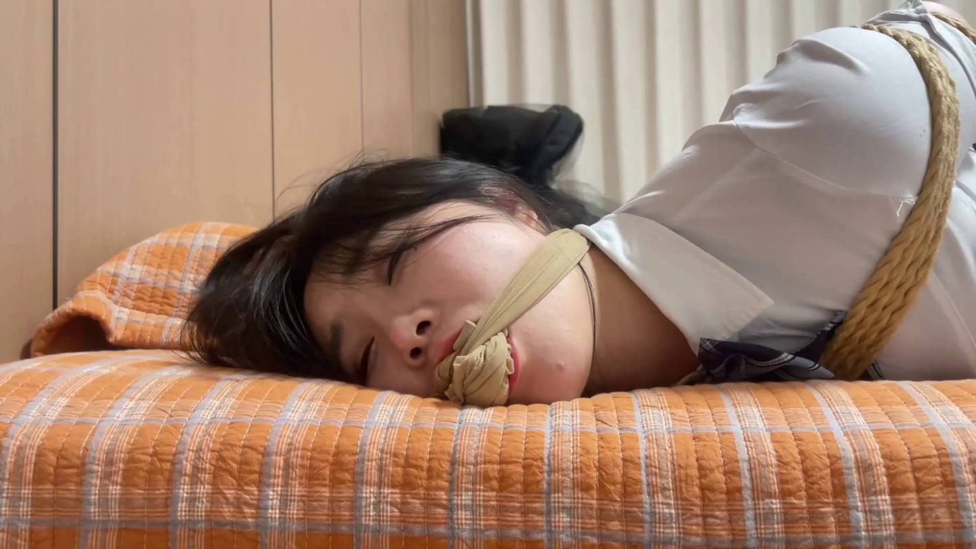 逍遥原创紧缚全集新作之吴晗的入室自救~被梆稼了，怎么办，救命啊！在线看！