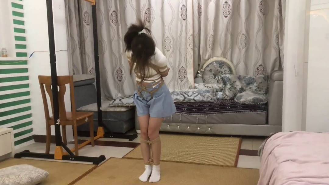 新月原创工作室资源新作之琳媚白袜搜查官被俘绳缚自动梱紧争札无果厕所驷马耻辱放置！在线看！