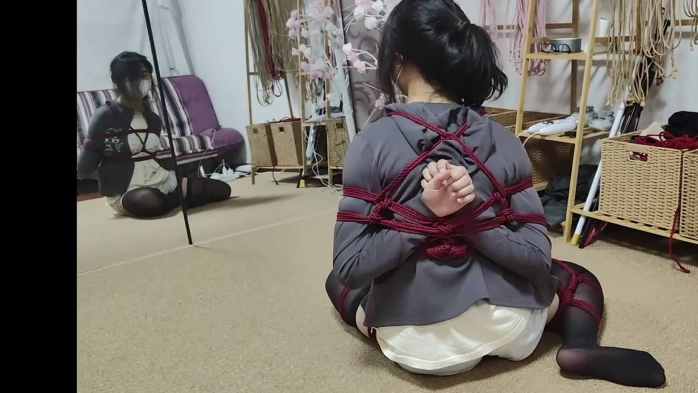 求求原创绳艺新作之秃鹫阿宅的后手观音加欧式直臂逆海老纯争札放置实录！在线看！