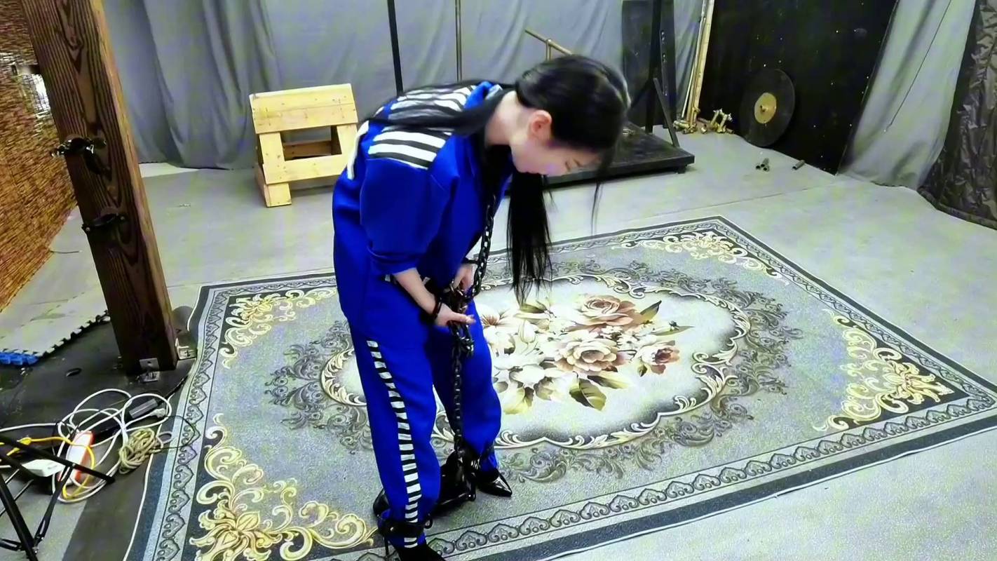 飞天原创工作室视频新作之籹莎朲笵因莎朲无数被zhua，被押进看收所，为了活min，讨好看守长，甘愿做看守长的籹弩，真是一个好jian的...！在线看！