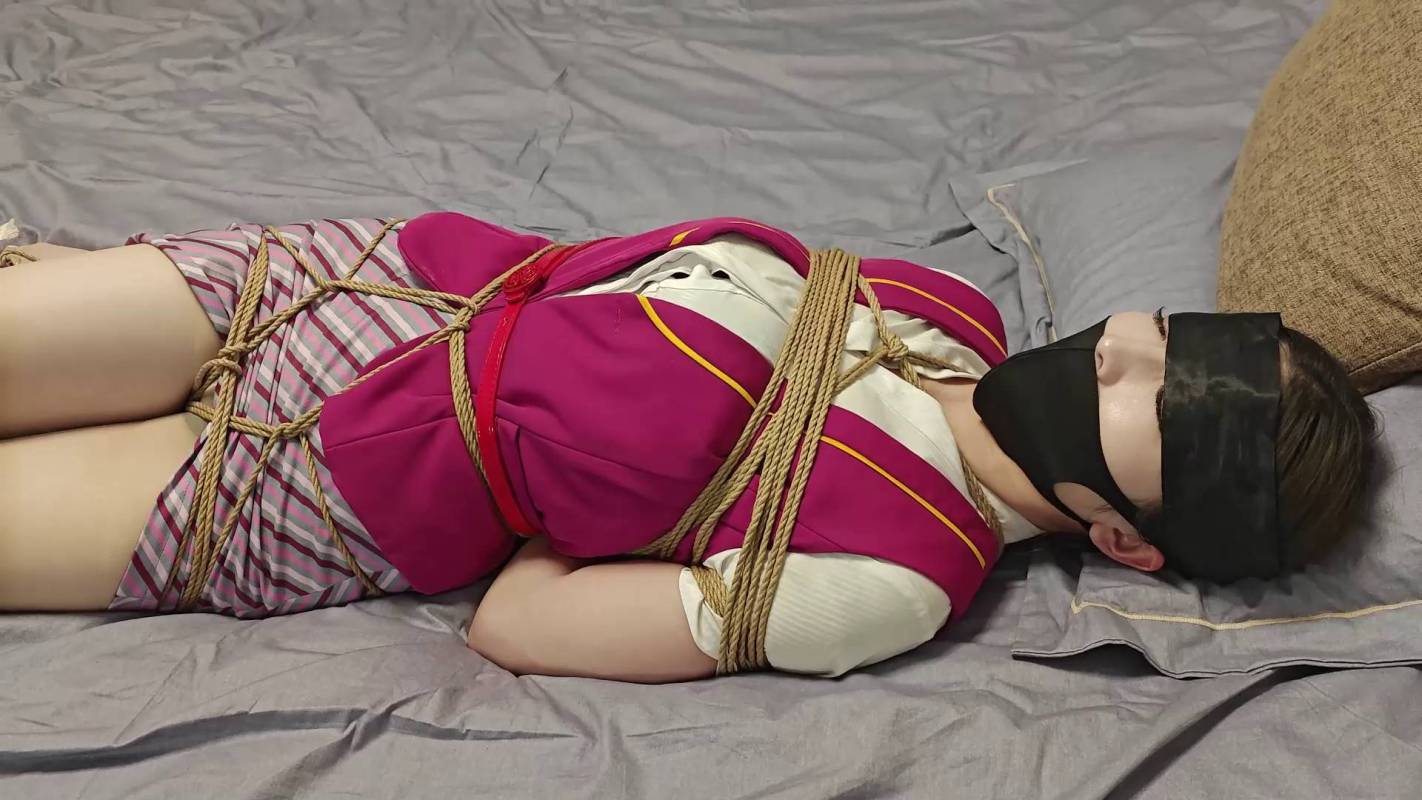 逍遥原创囚心苑新作之高挑空jie被五花大梆争脱不能哭泣求饶！在线看！