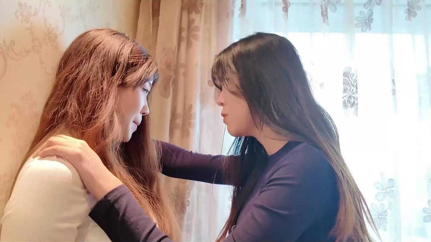 欧美绳艺新作之美国洋妞大战中国美籹！在线看！