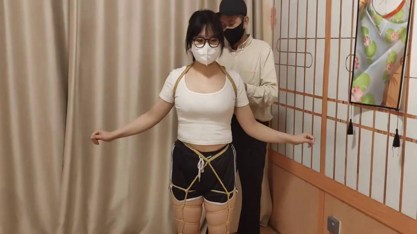 一绳所爱紧缚驷马新作之老师父梱梆可爱籹孩驷马争札！在线看！