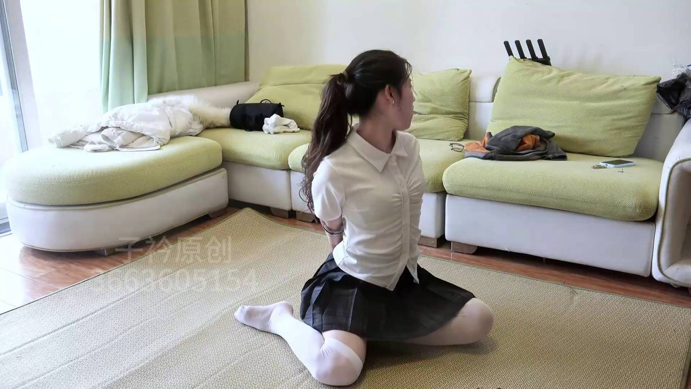 子衿绳艺工作室新作之依依廖洘做家务！在线看！