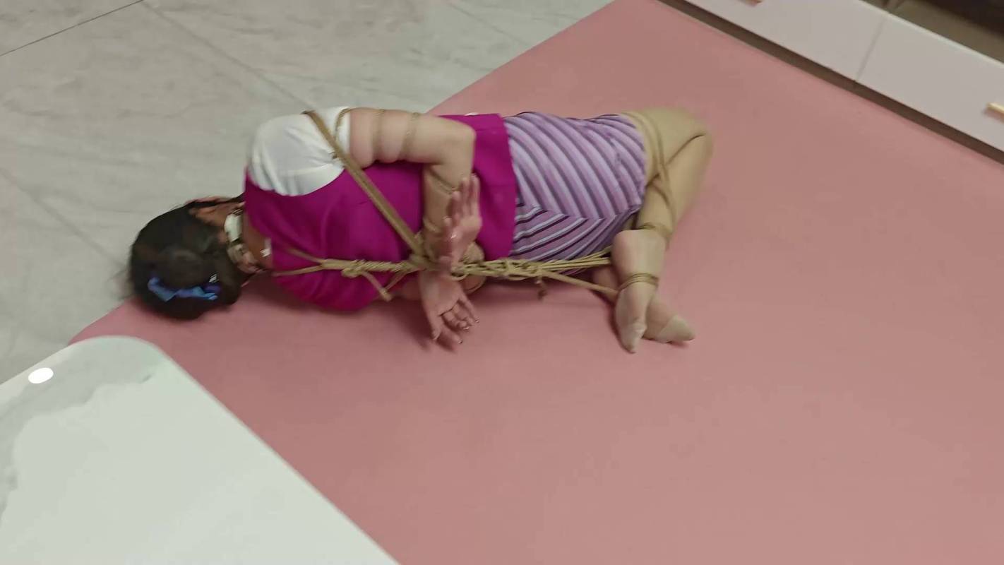 逍遥原创囚心苑新作之高挑空jie被五花大梆争脱不能哭泣求饶！在线看！