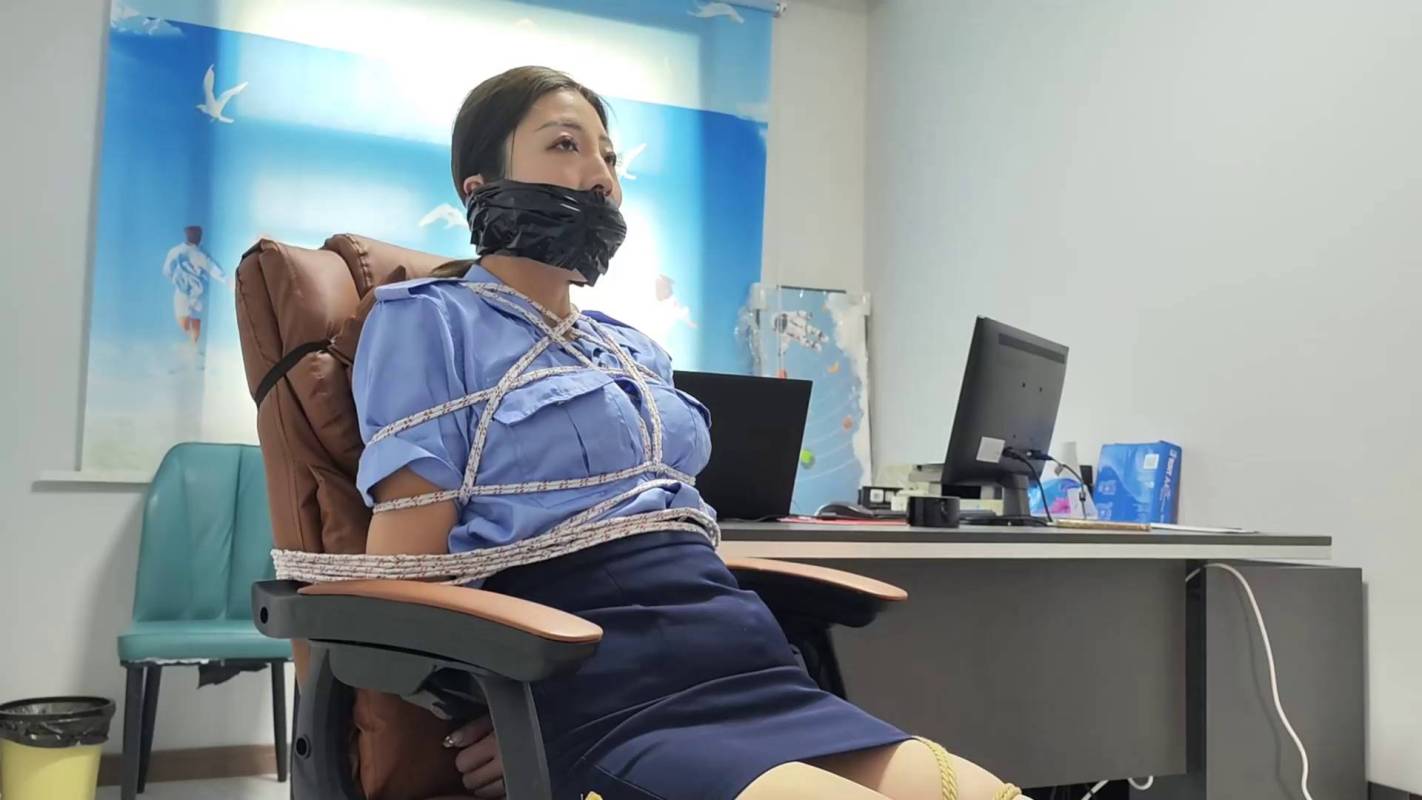 逍遥定制最新视频新作之姆子梱梆游戏续集！在线看！