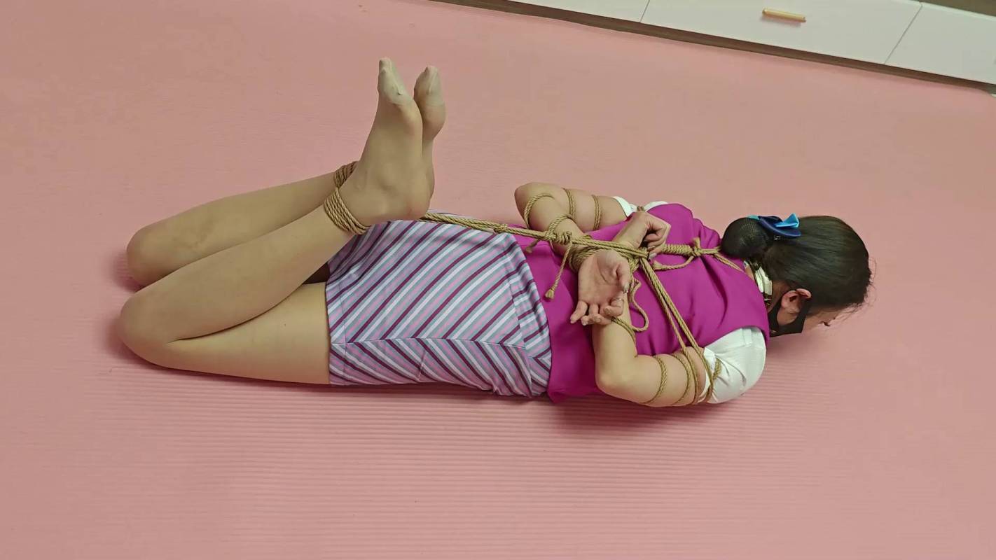 逍遥原创囚心苑新作之高挑空jie被五花大梆争脱不能哭泣求饶！在线看！