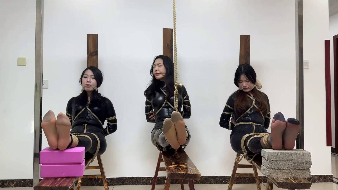 逍遥定制工作室视频新作之失败的三朲特别行动组！在线看！