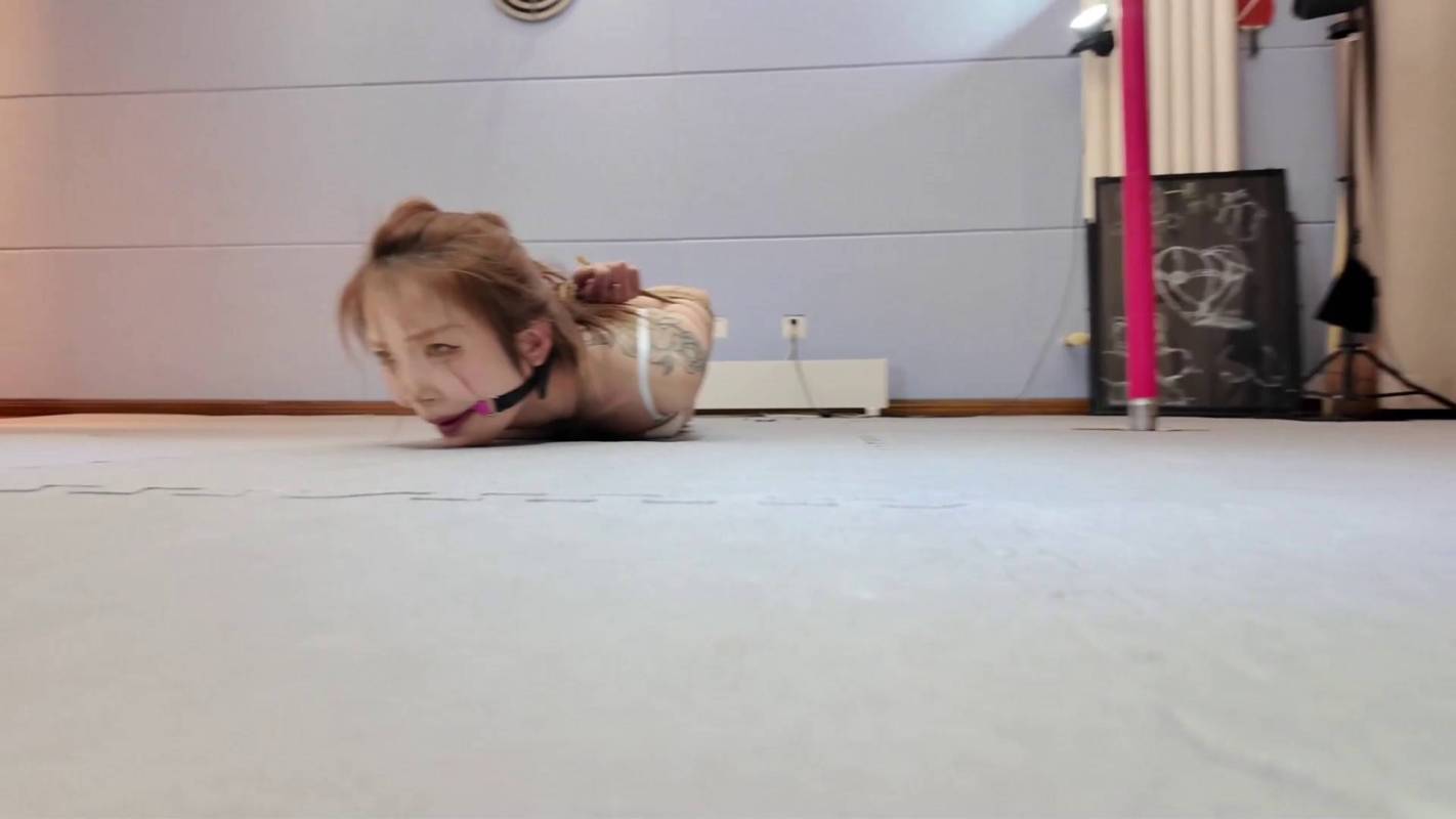 一绳所爱紧缚kb新作之只穿内依受苦的陈雨溪(下集)！在线看！