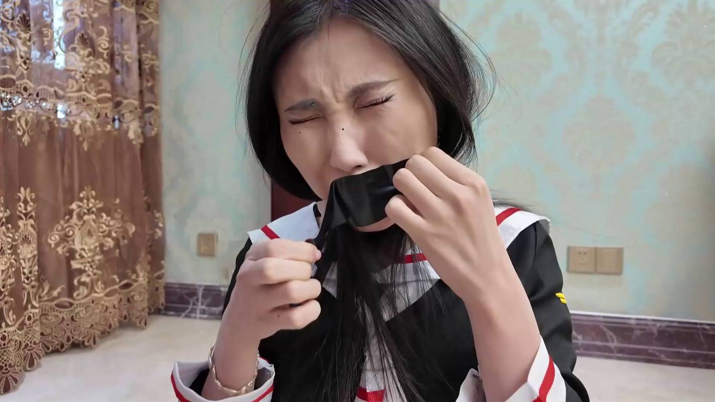 枫叶绳艺工作室新作之小jiejie不听话怎么办？！那就挠哭她！在线看！