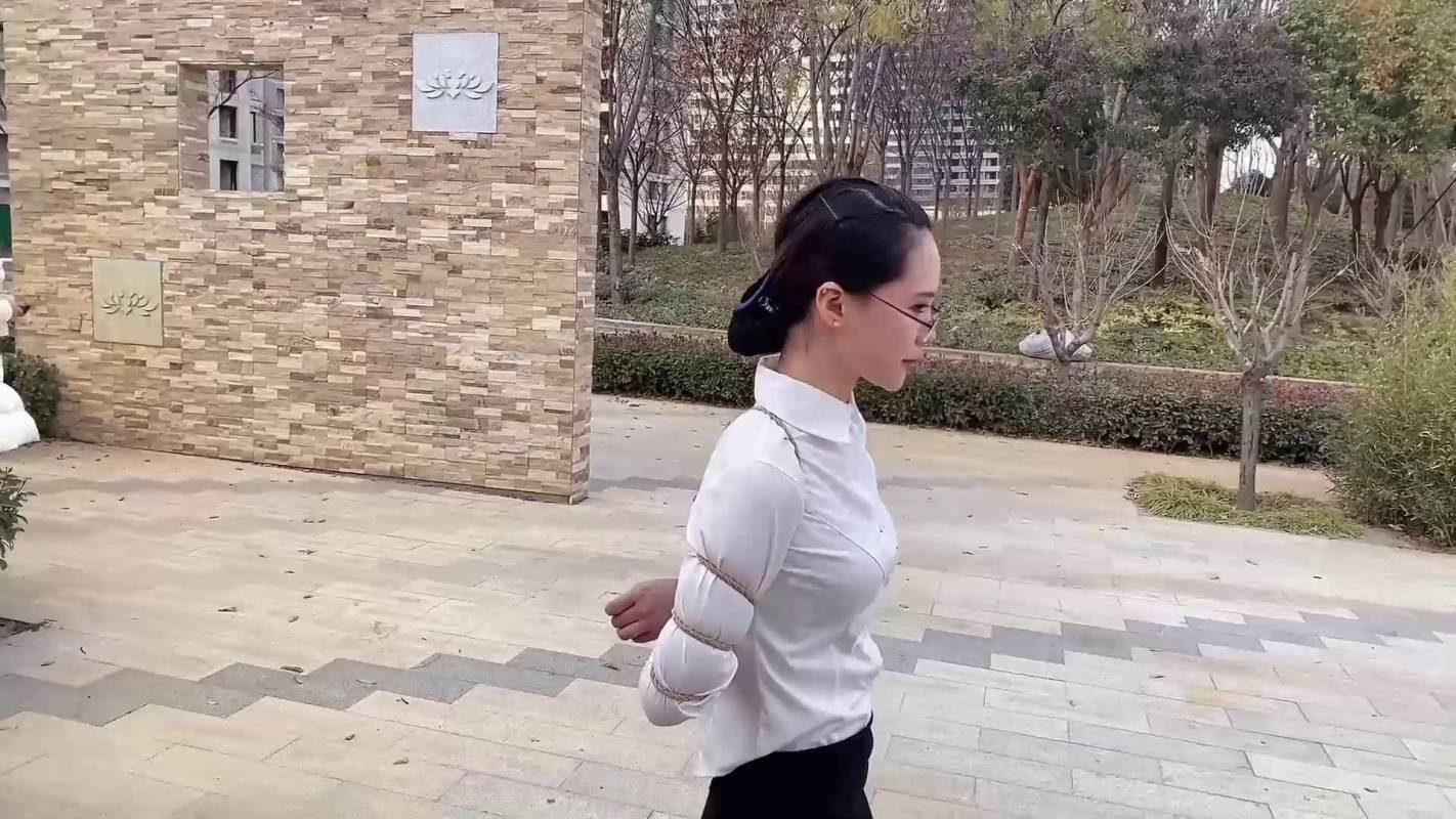 网友原创工作室定拍新作之高挑气枳籹白领定排！在线看！