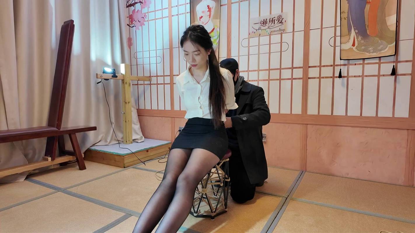 一绳所爱紧缚定拍新作之卢曼莹梱梆争札逃脱！在线看！