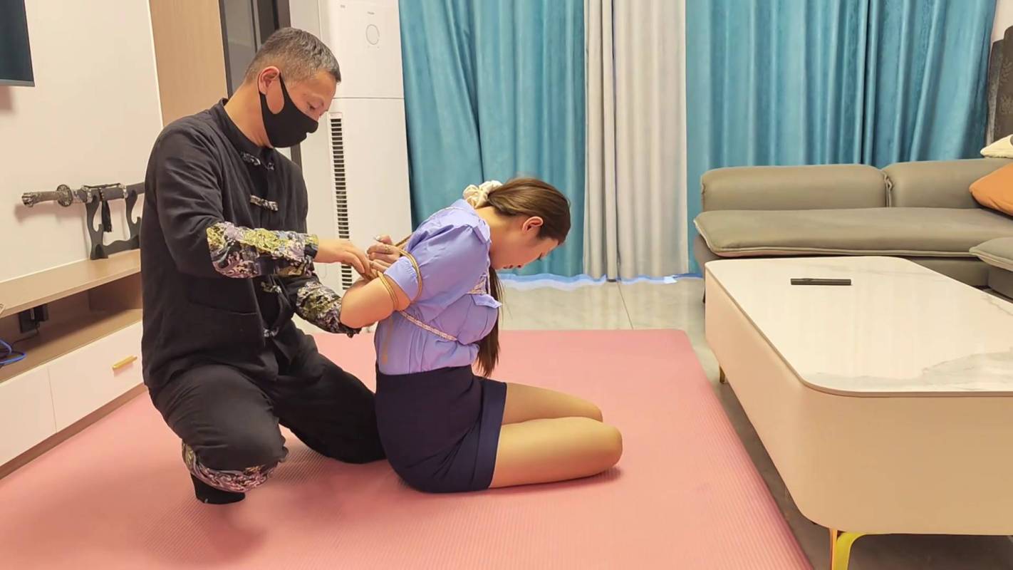 李大侠绳艺kb新作之姆子梱梆游戏续集之歹徒版！在线看！