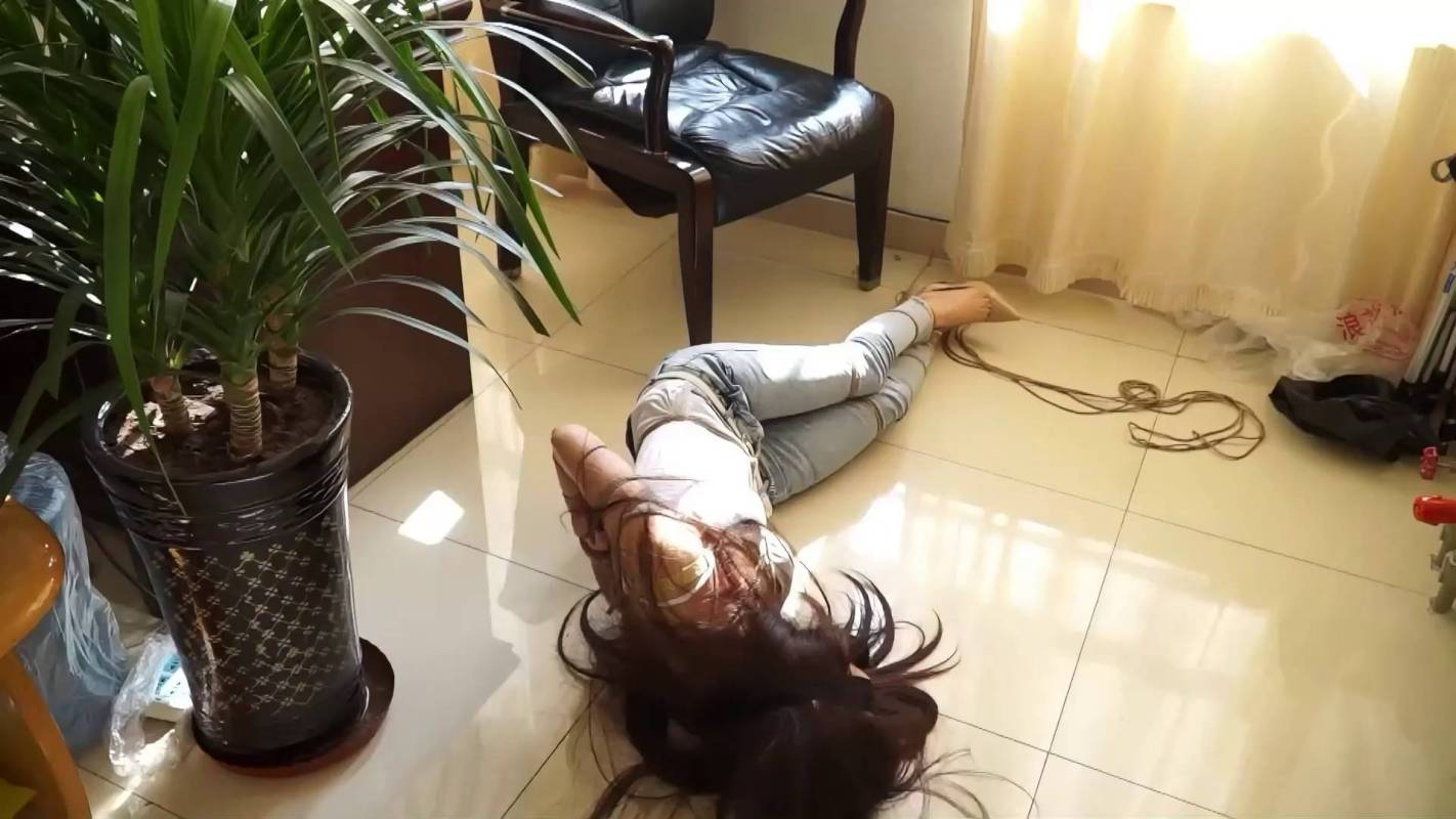 逍遥定制私人官网新作之顽绳的男孩剧情涩魔导演第五部下！在线看！