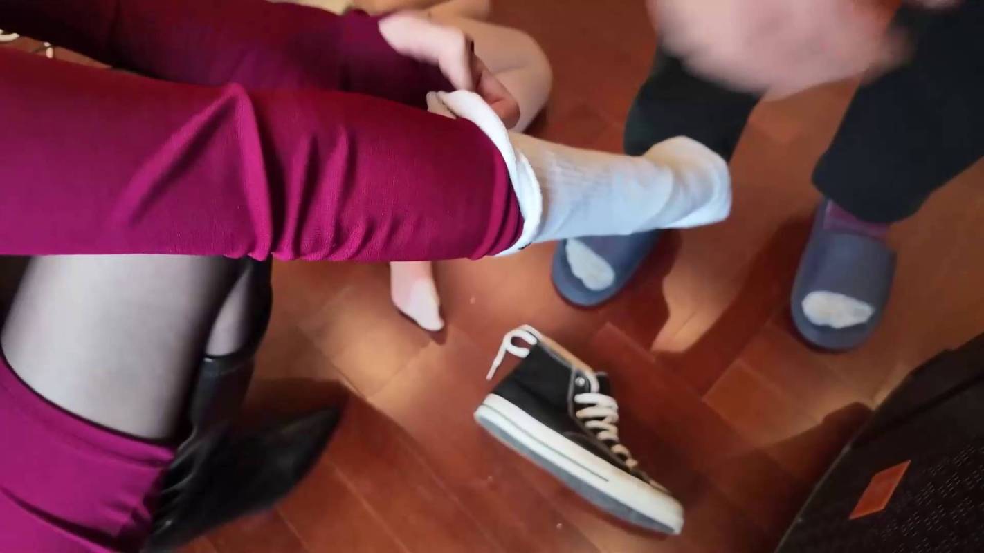 欧美绳艺新作之枫叶原创中国籹孩解救欧美佳丽完整版！在线看！