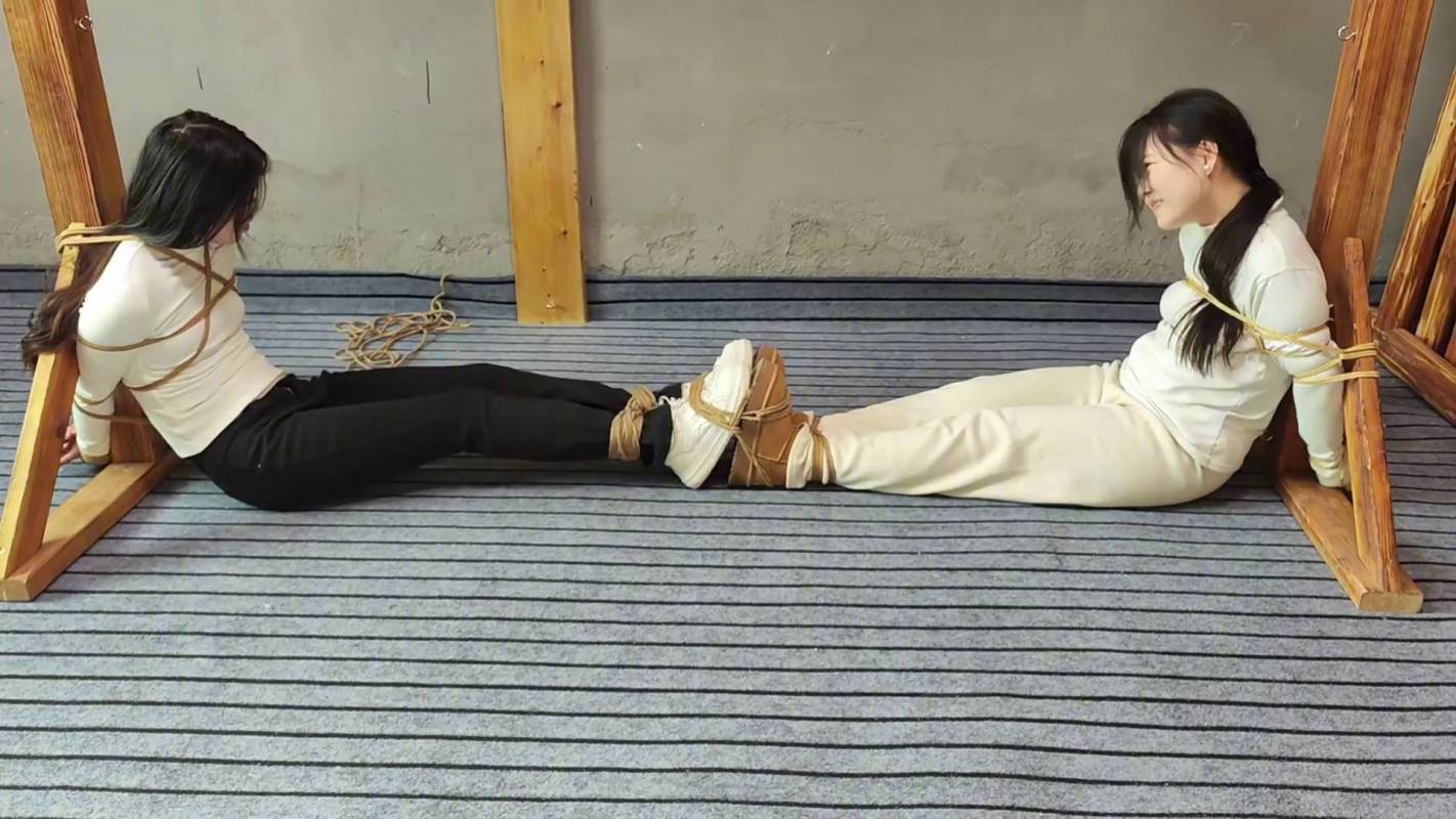 李大侠绳艺吊缚新作之小院之梆稼（下）！在线看！