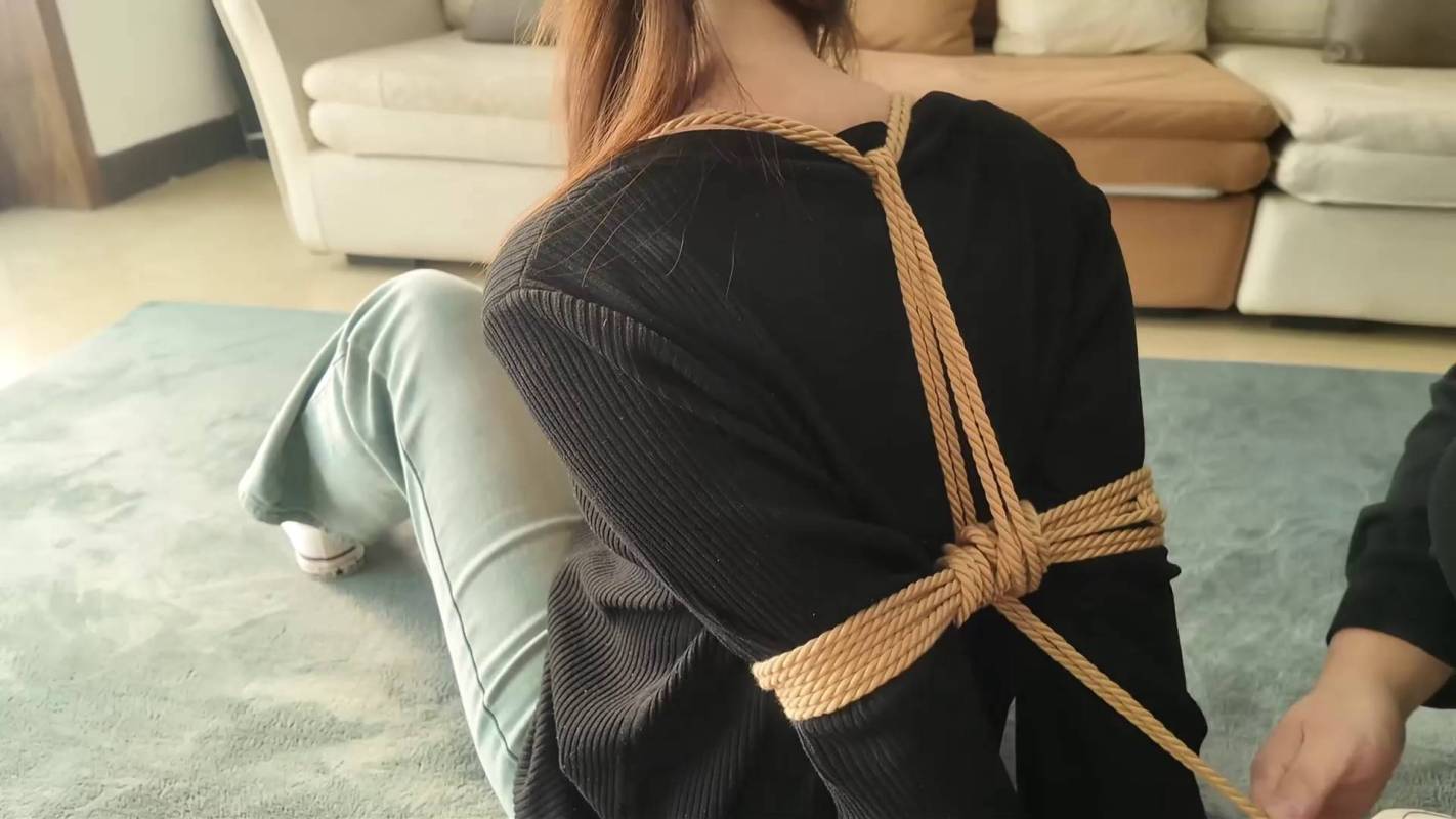 得意客工作室原创绳艺新作之纯情籹大的梆稼危机！在线看！