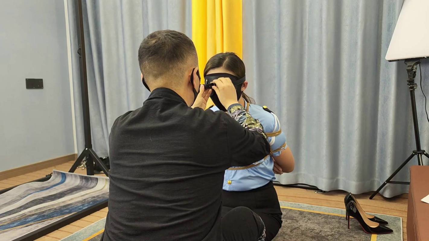 李大侠原创绳艺新作之客户现场体验月拍制服日式梱梆！在线看！